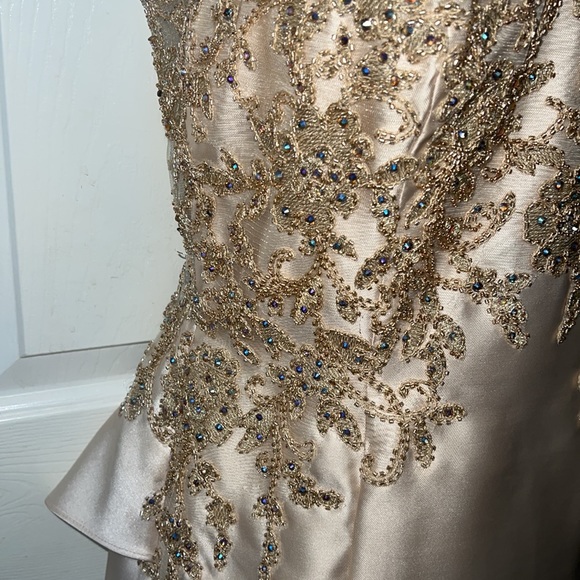 Prom Dress Gorgeous!! - Picture 12 of 16